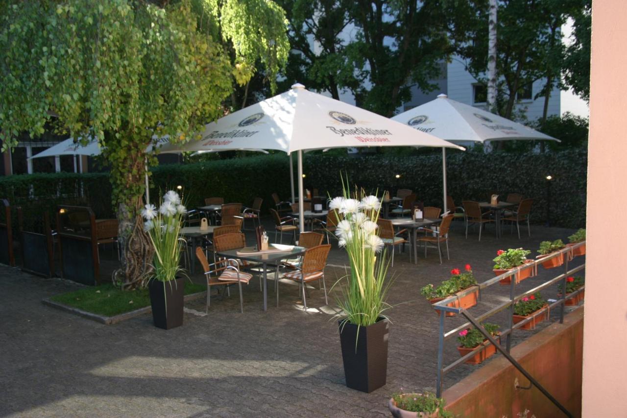 Hotel Restaurant Balkan Treviri Esterno foto