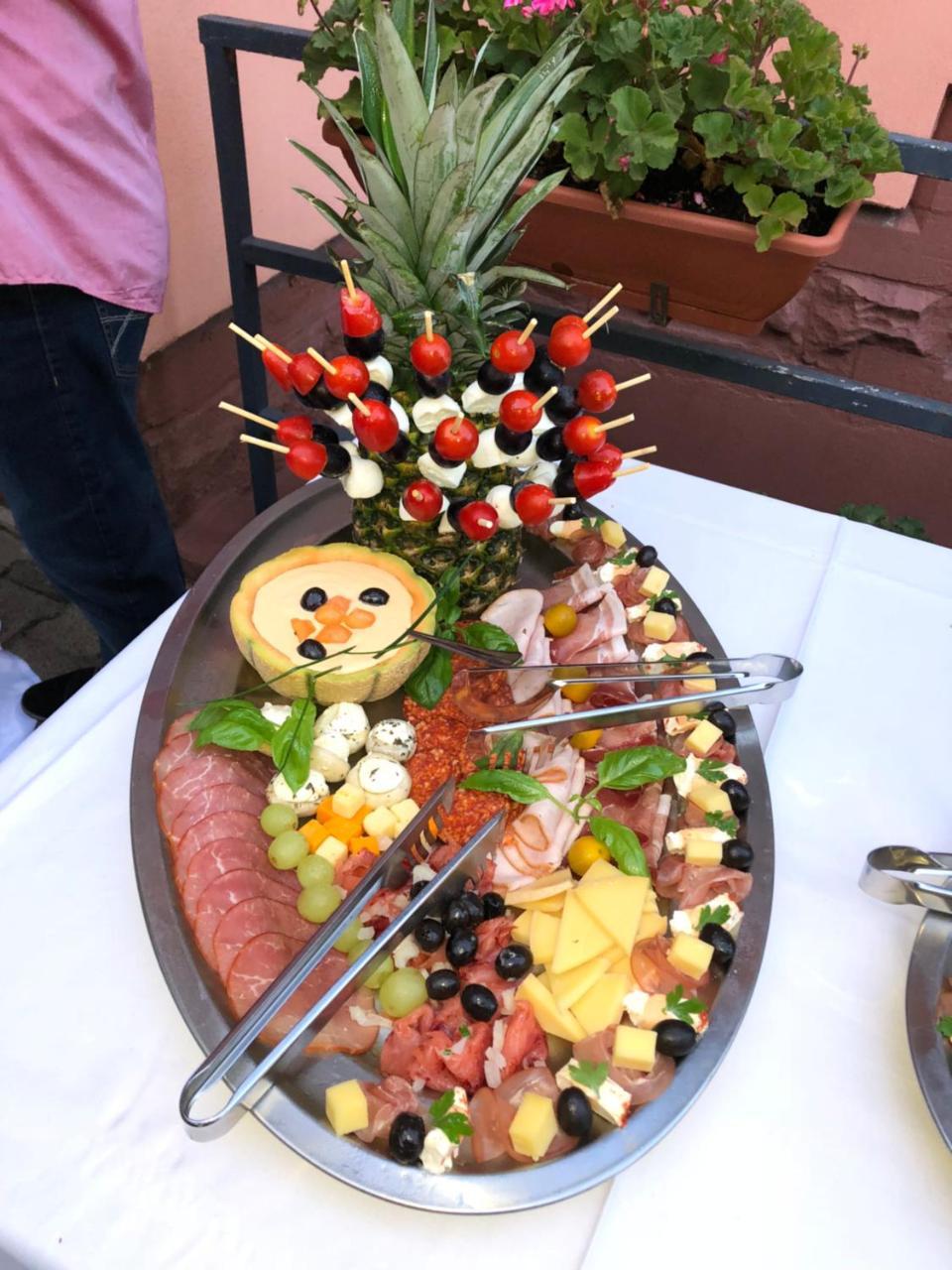 Hotel Restaurant Balkan Treviri Esterno foto