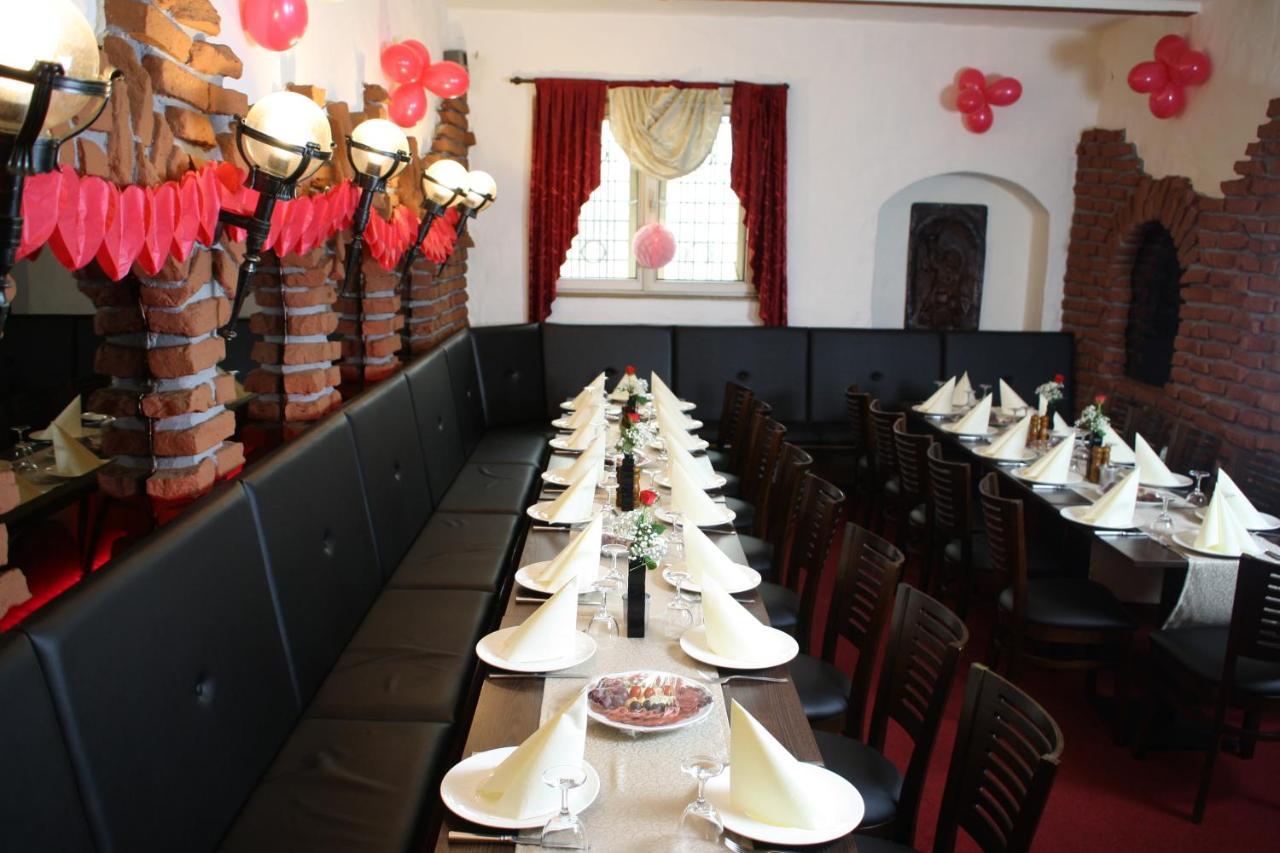 Hotel Restaurant Balkan Treviri Esterno foto