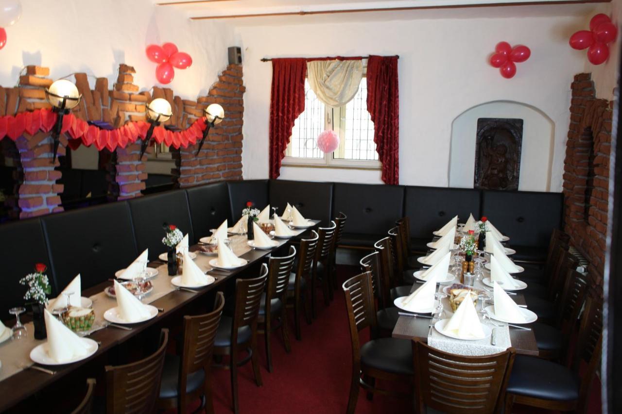 Hotel Restaurant Balkan Treviri Esterno foto